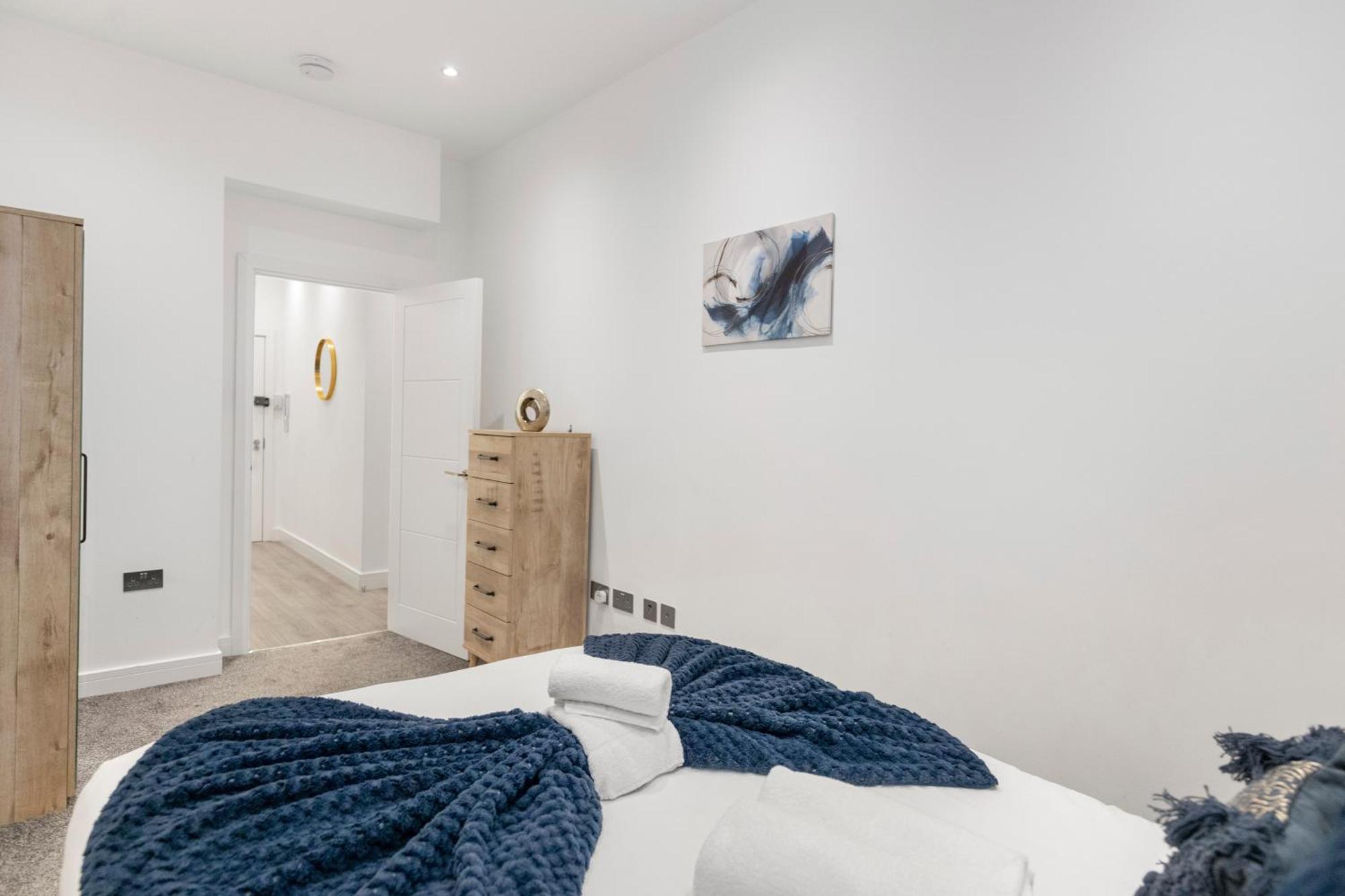 Welcoming And Spacious Apartment- Excellent Location London Luaran gambar